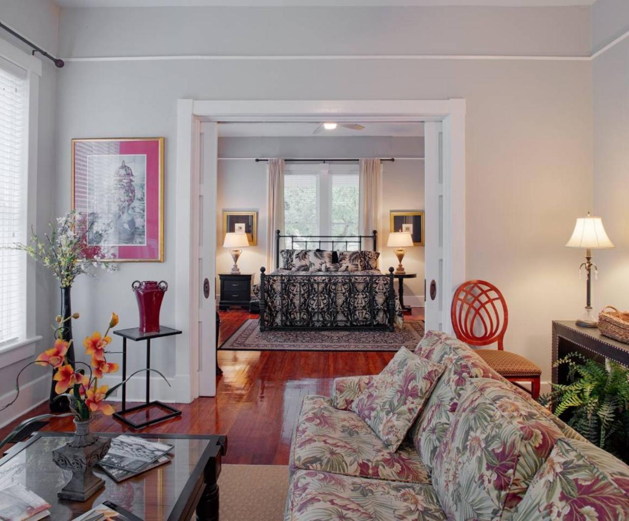 Appartamento 420Waldburg A - Modern Apt With Southern Charm Blocks From Forsyth Savannah Esterno foto
