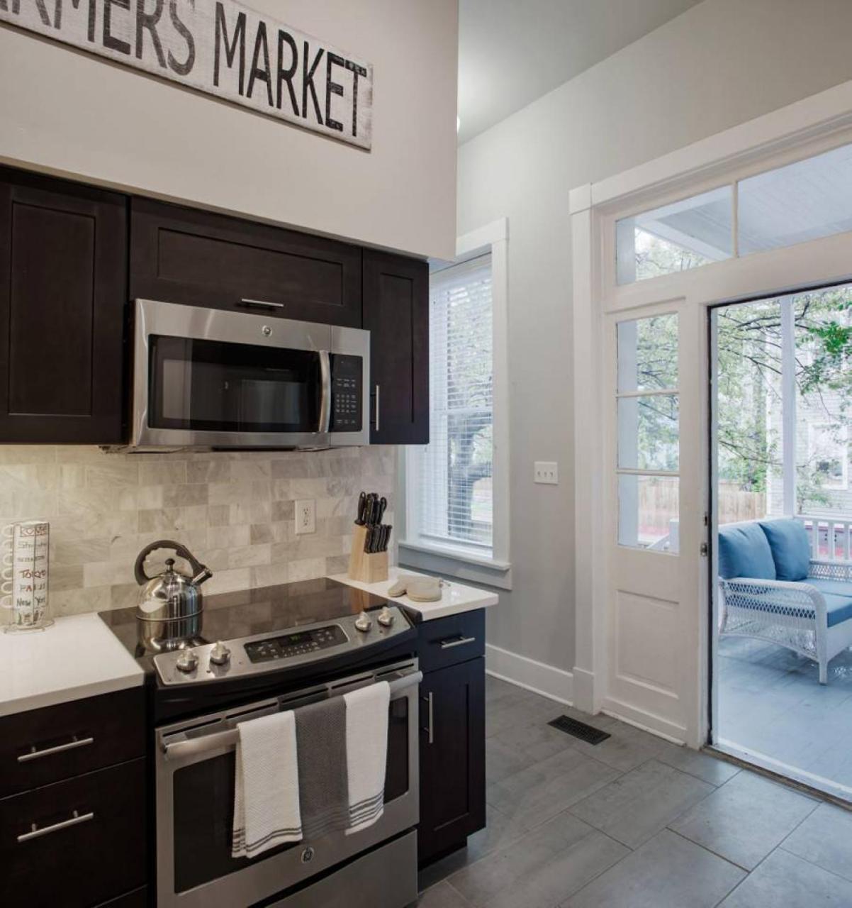 Appartamento 420Waldburg A - Modern Apt With Southern Charm Blocks From Forsyth Savannah Esterno foto